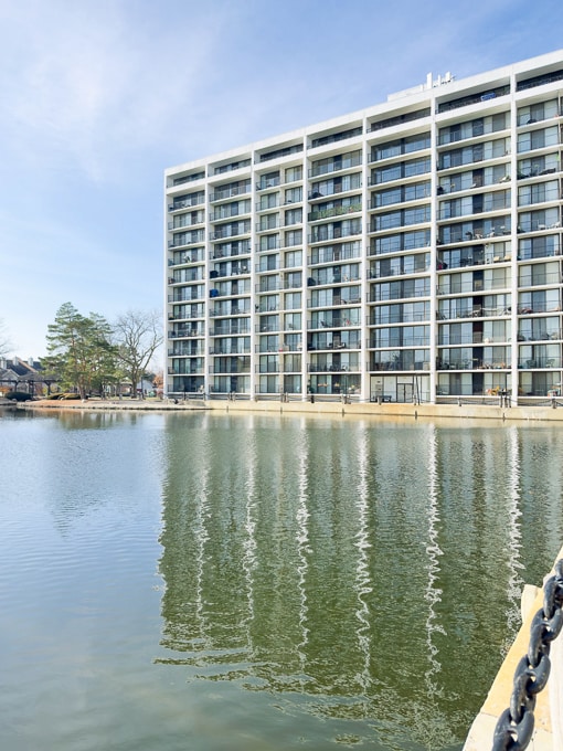 Cove Landing unit 812, Lombard, IL 60148 - photo 2