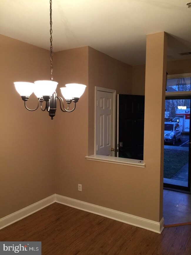 821 Oyster Ct, Odenton, MD 21113 - photo 5