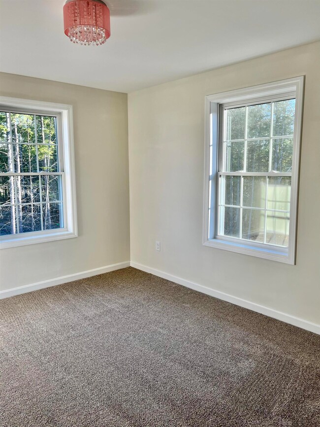 47 Ida Cir unit 310-8, Rochester, NH 03868 - photo 7