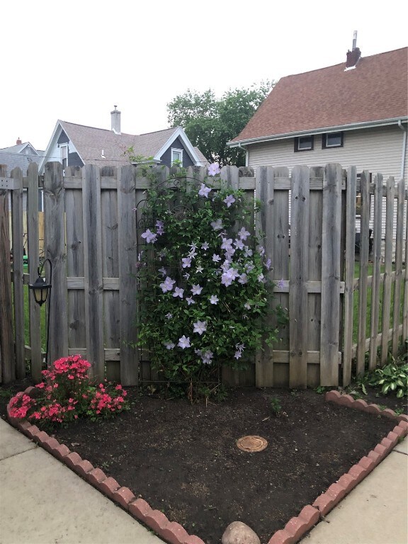 316 9th St NW, Cedar Rapids, IA 52405 - photo 6