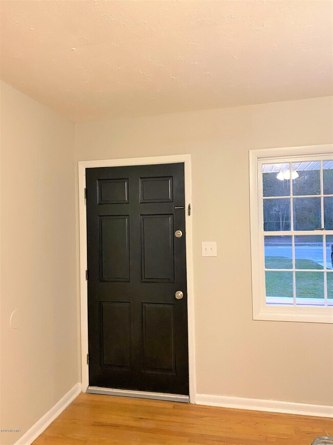 816 Williams St, Jacksonville, NC 28540 - photo 2