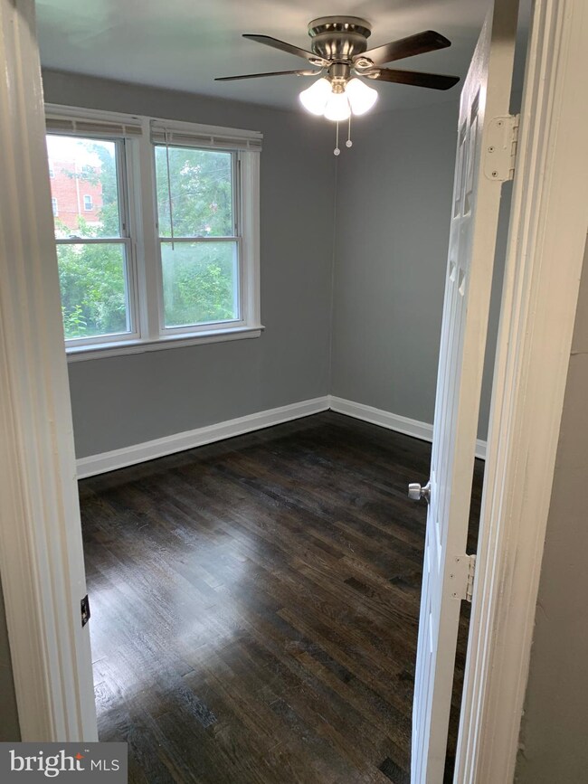 1107 Gleneagle Rd, Baltimore, MD 21239 - photo 3