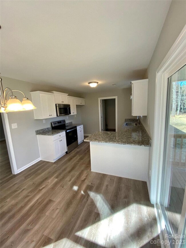 *PHOTOS ARE REPRESENTATIVE OF BUILD**