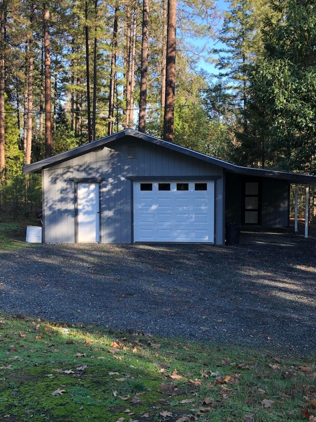 260 Paula Ln, Williams, OR 97544 - photo 5