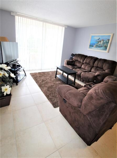 2630 Coconut Bay Ln unit 2-I, Sarasota, FL 34237 - photo 7