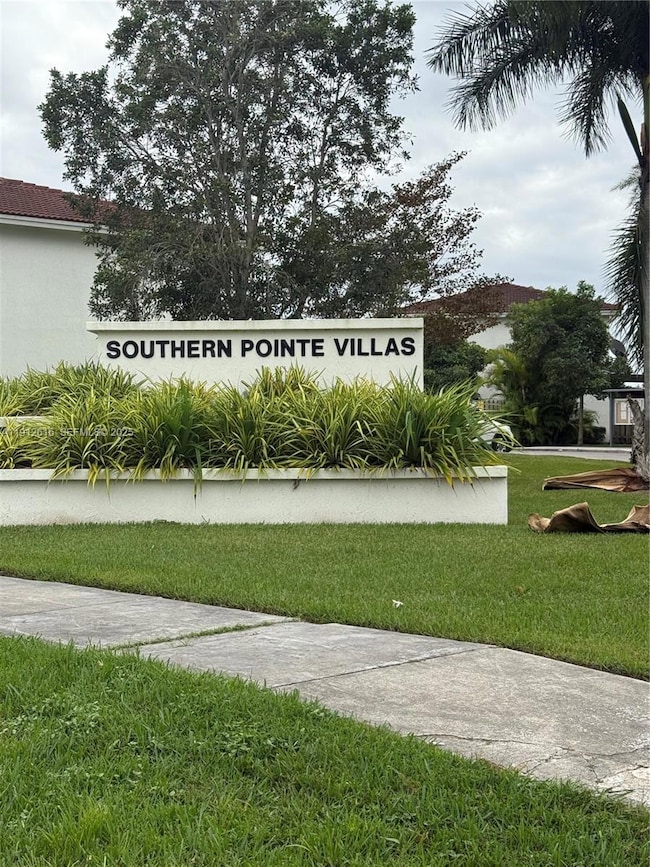 142 SW 3rd Ct, Florida City, FL 33034 - photo 2