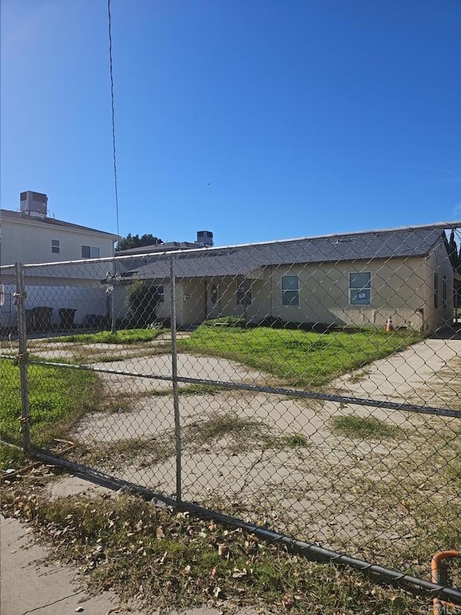 6537 Columbus Ave, Van Nuys, CA 91411 - photo 4