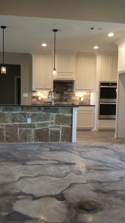 1040 Justin Dr, Springtown, TX 76082 - photo 5