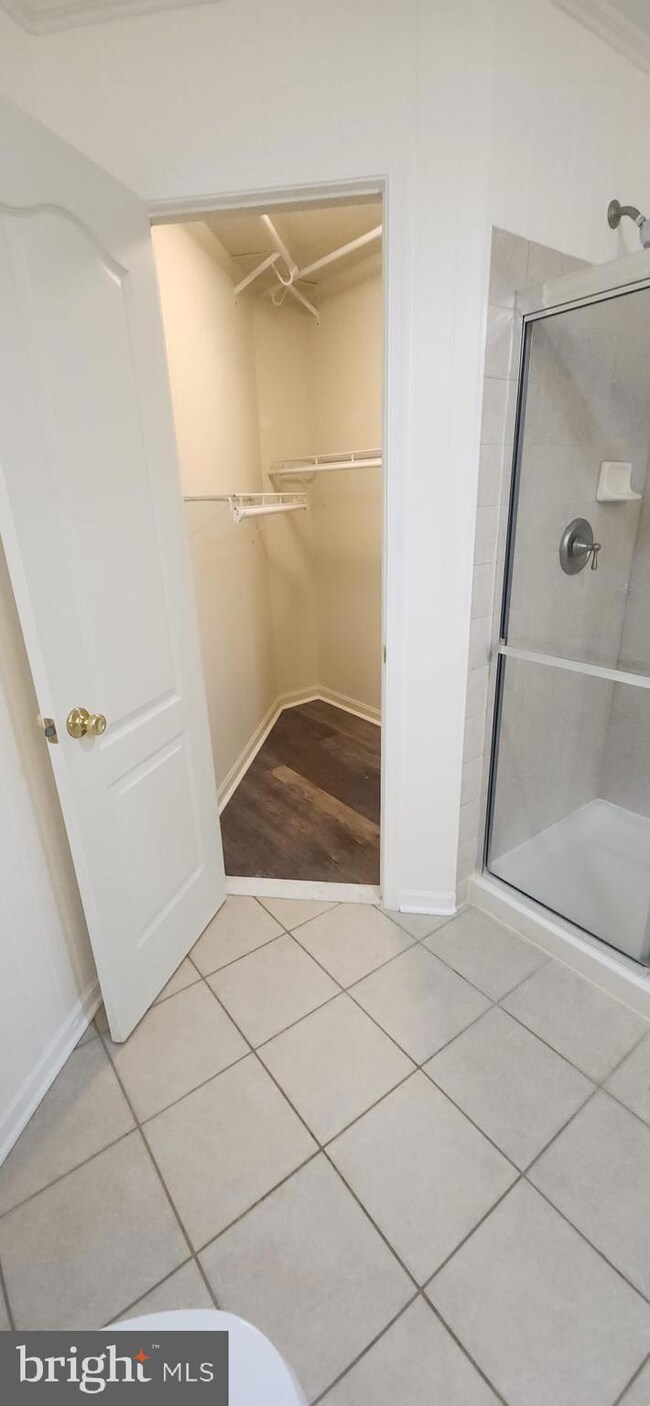 107 Swallow Pointe Ct, Frederick, MD 21702 - photo 5