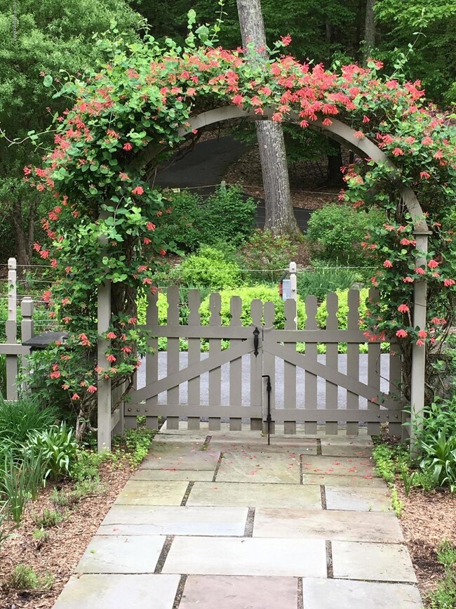 588 Mcilhaney Rd, Stroudsburg, PA 18360 - photo 7