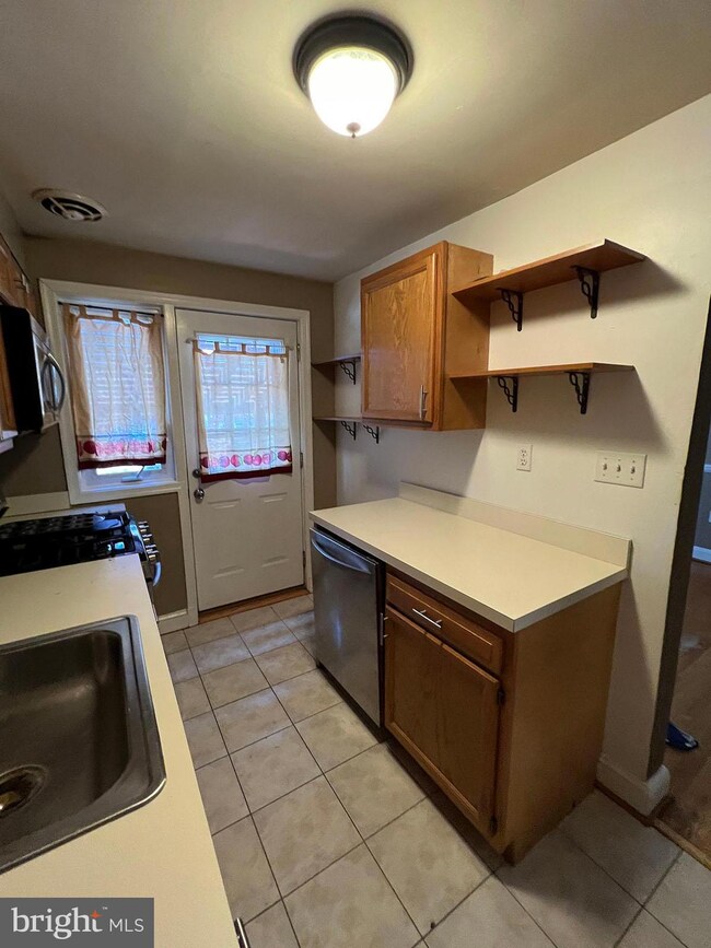 5622 Braxfield Rd, Halethorpe, MD 21227 - photo 7