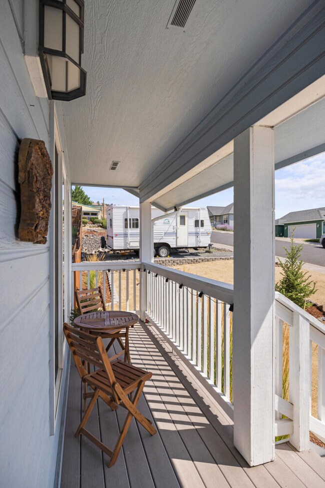 5962SpringcrestWy-2