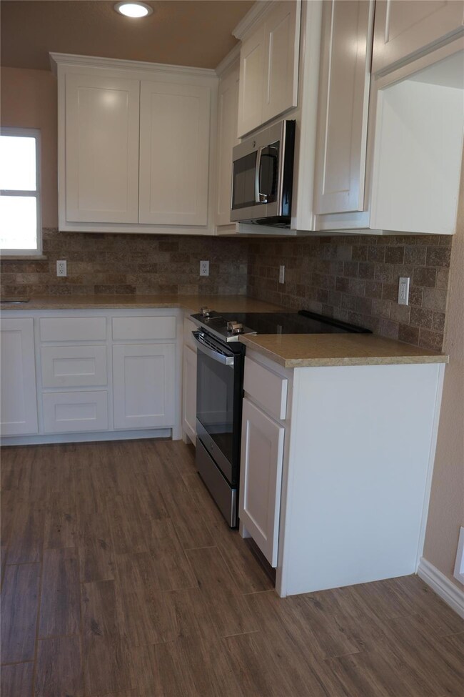 658 Elm Tree Ct, Poolville, TX 76487 - photo 3