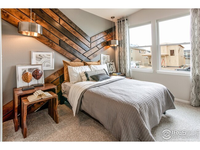 EXAMPLE PHOTO: BEDROOM ON MAIN LEVEL