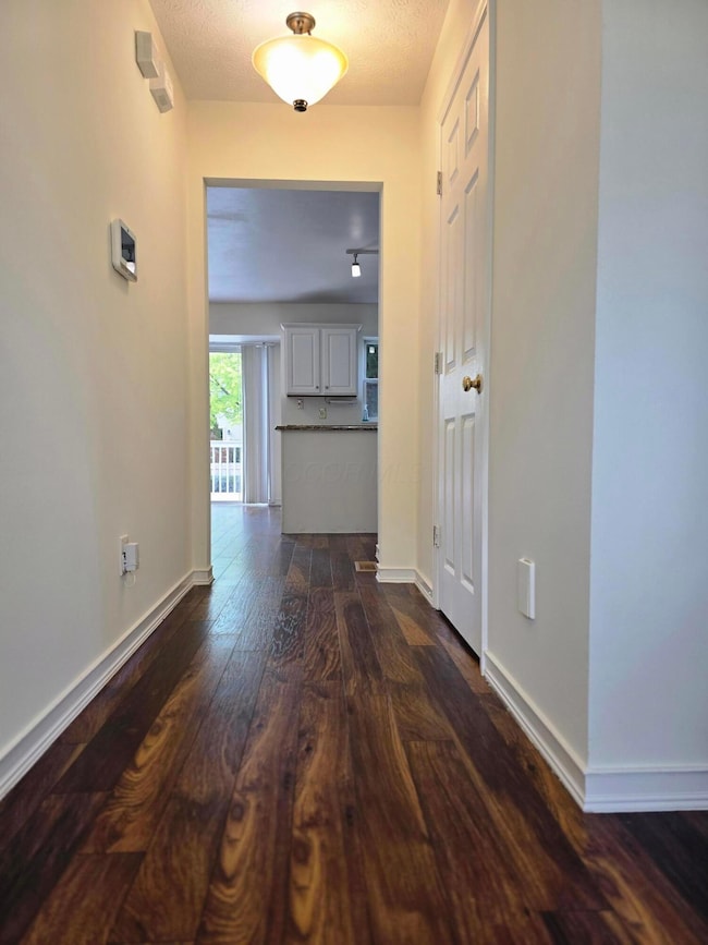 2755 Rustling Oak Blvd, Hilliard, OH 43026 - photo 3