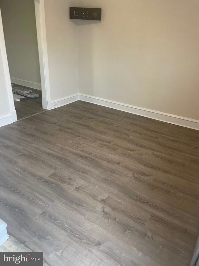 933 Macdade Blvd unit 1, Darby, PA 19023 - photo 5