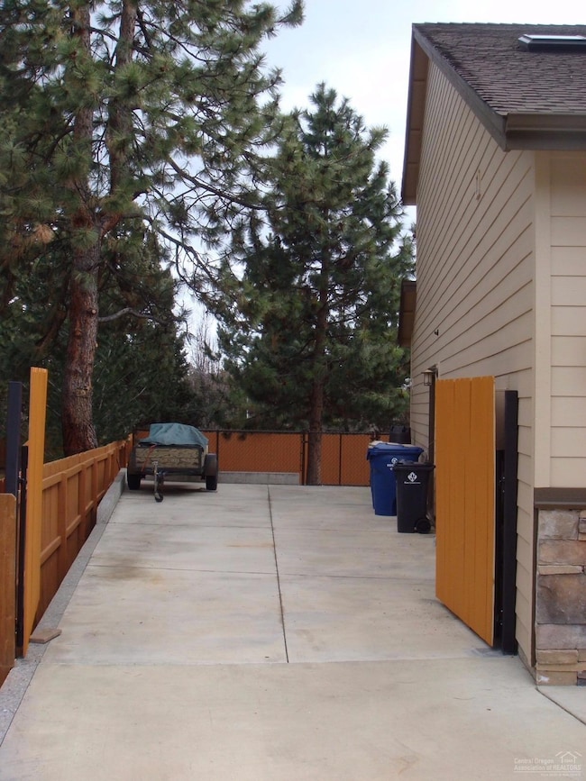 20457 Mazama Place, Bend, OR 97702 - photo 4