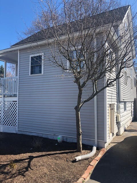 Right Side Exterior Picture w/ Private Driveway
