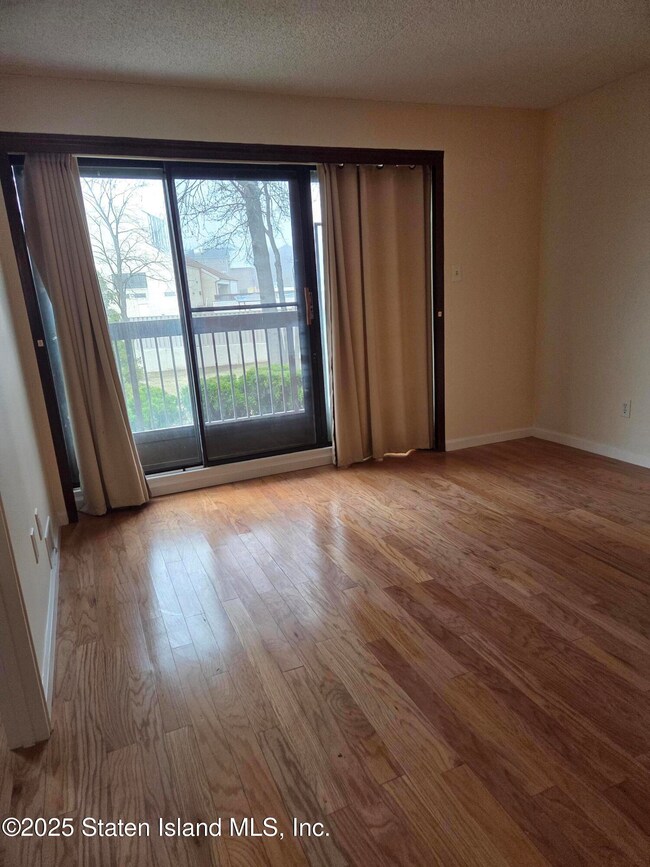 Elmwood Park Condos unit 2B, Staten Island, NY 10314 - photo 3
