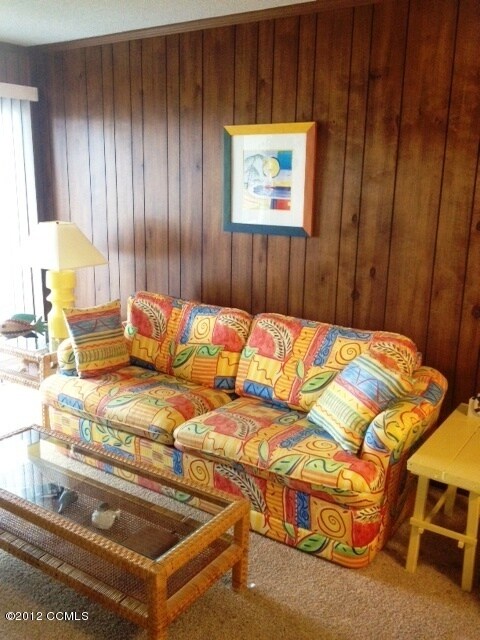 Southwinds B17 Living Room 2