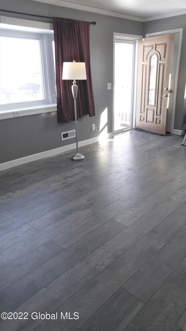 15 Wedgewood Ave, Schenectady, NY 12303 - photo 4