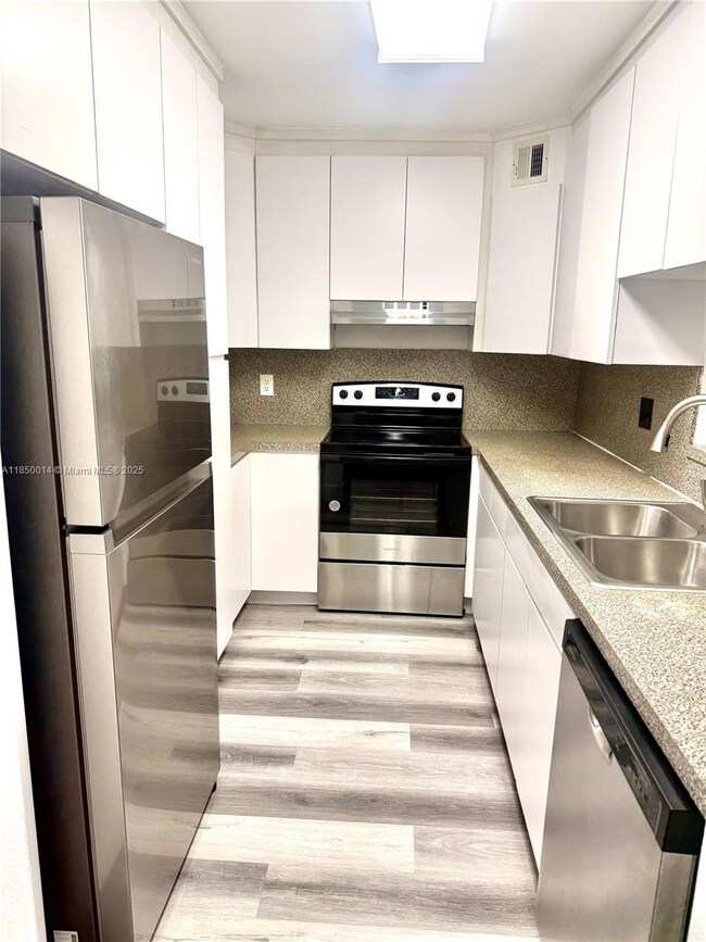 8650 SW 149th Ave unit 303, Miami, FL 33193 - photo 4