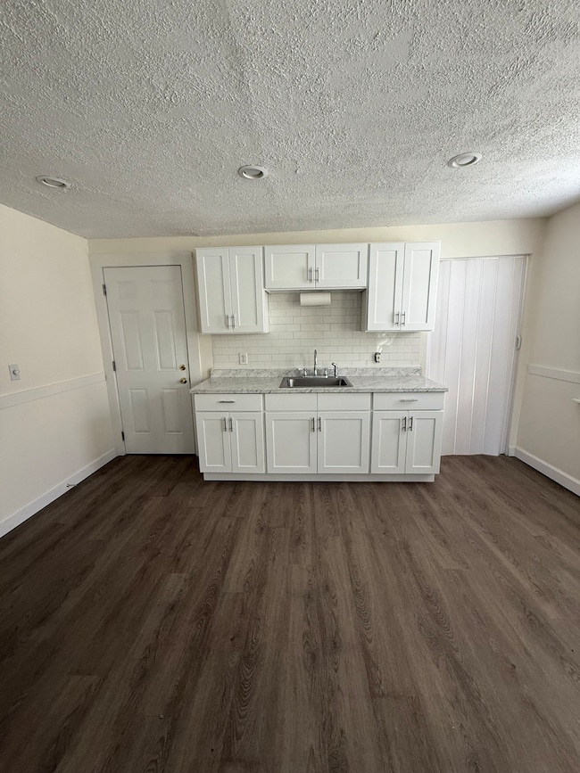 75 Kelsey St, New Britain, CT 06051 - photo 2