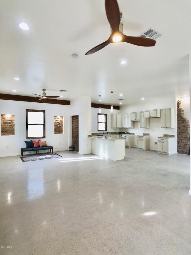 541 S MAIN 18