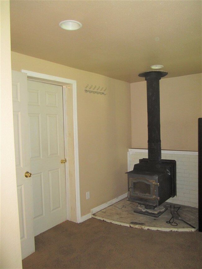 12210 E Frideger Rd, Elk, WA 99009 - photo 7