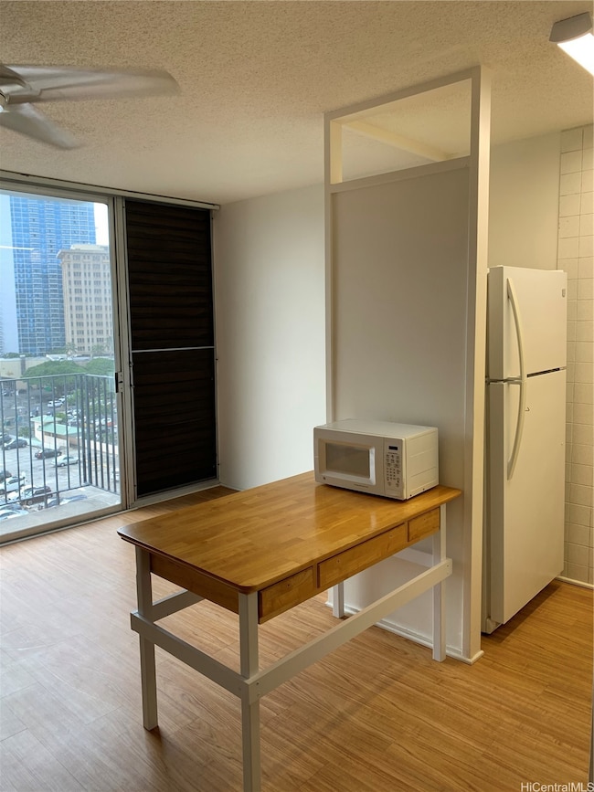 From hall towards small lanai. Furniture not inclu
