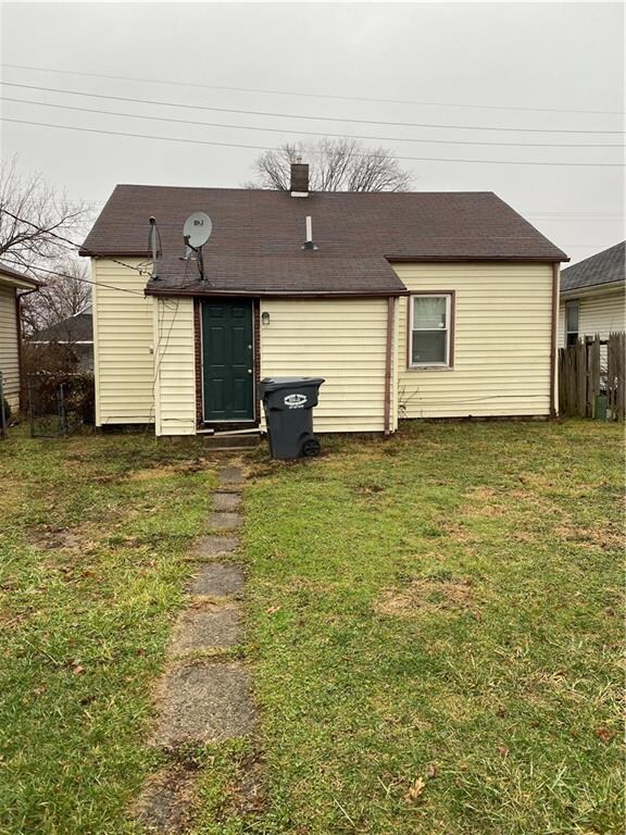 1127 E 27th St, Anderson, IN 46016 - photo 2