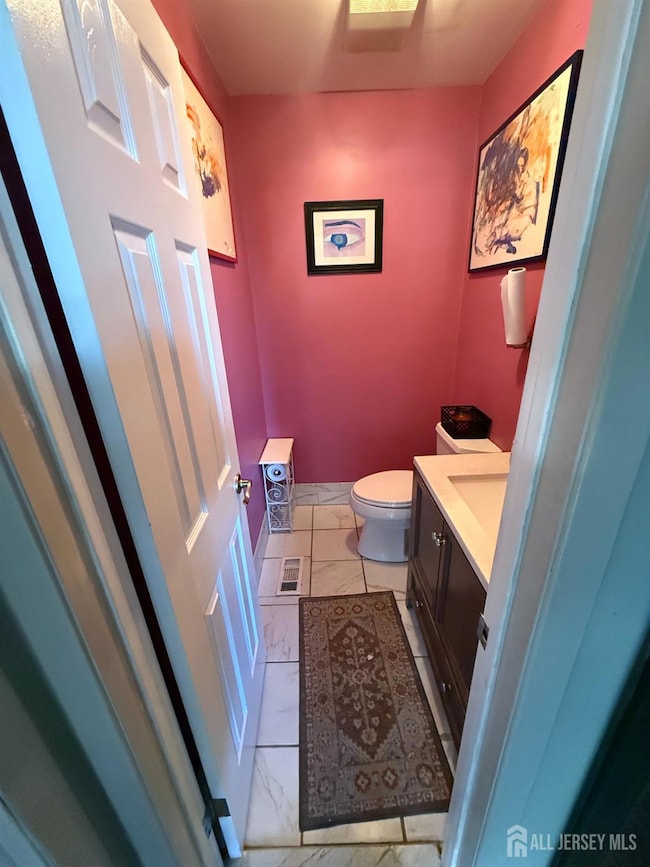 106 Devon Ln, South Plainfield, NJ 07080 - photo 4