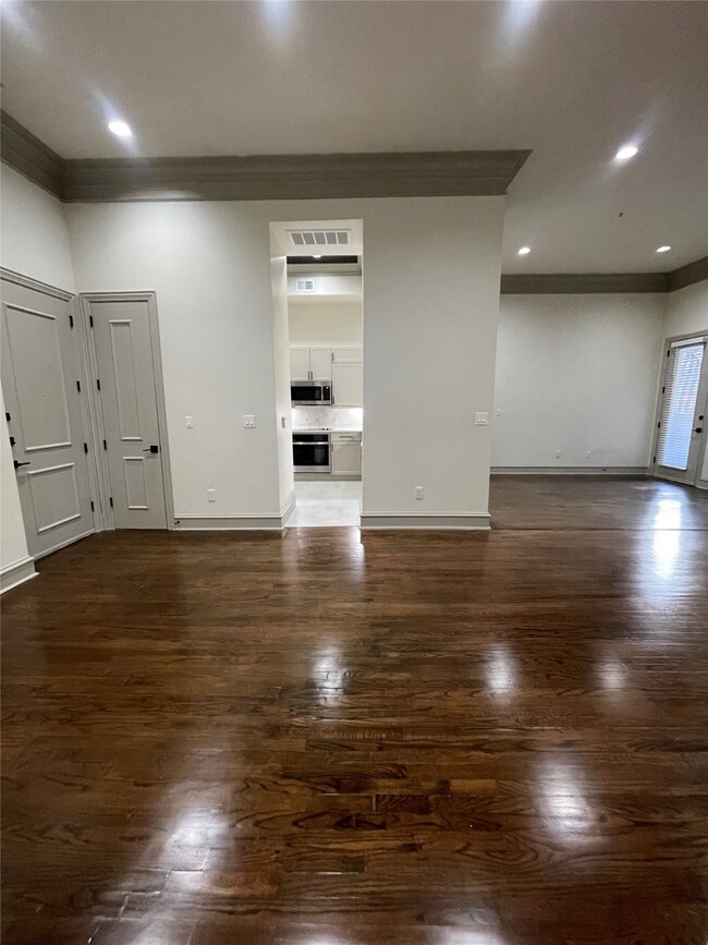 3500 Fairmount St unit 118, Dallas, TX 75219 - photo 4