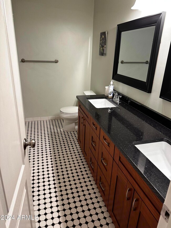 Bathroom 2_2