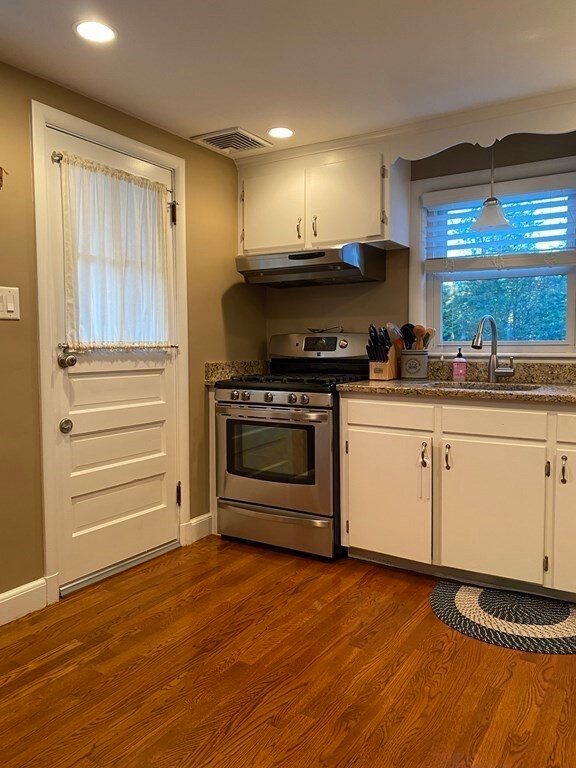 143 Perham St, West Roxbury, MA 02132 - photo 5