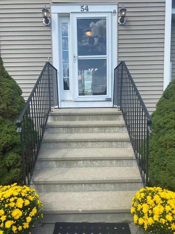 54 Brierwood Dr, Fitchburg, MA 01420 - photo 3