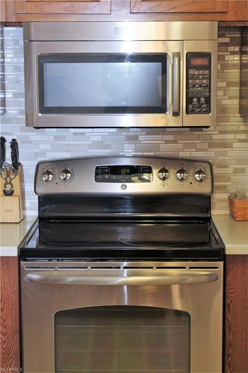 Stainless steel range and Microwave