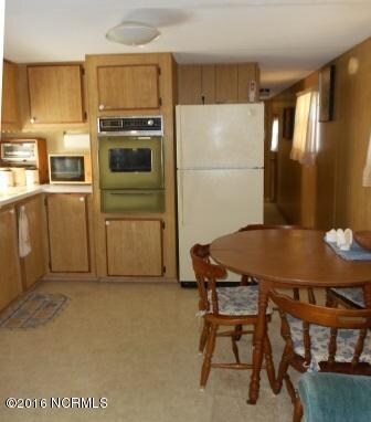 1616 Snapper Kitchen 1