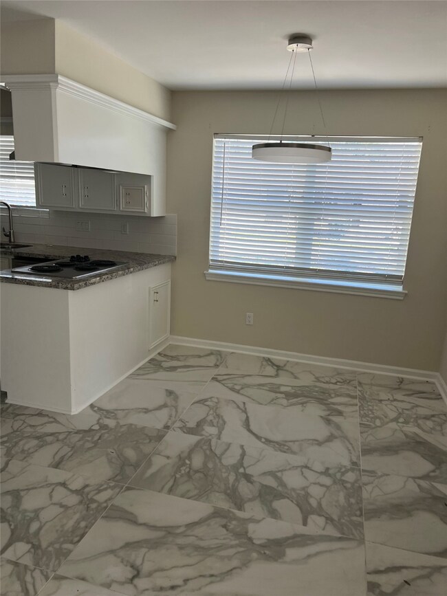 218 Oakwood Dr, Spring, TX 77386 - photo 5