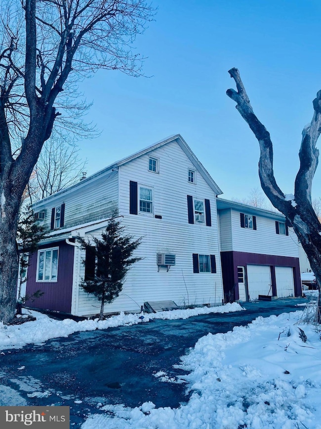 6302 Game Preserve Rd, Schnecksville, PA 18078 - photo 2