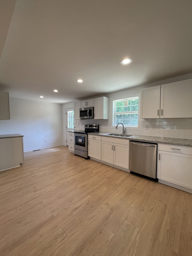 520 Oak St, Shelbyville, TN 37160 - photo 7