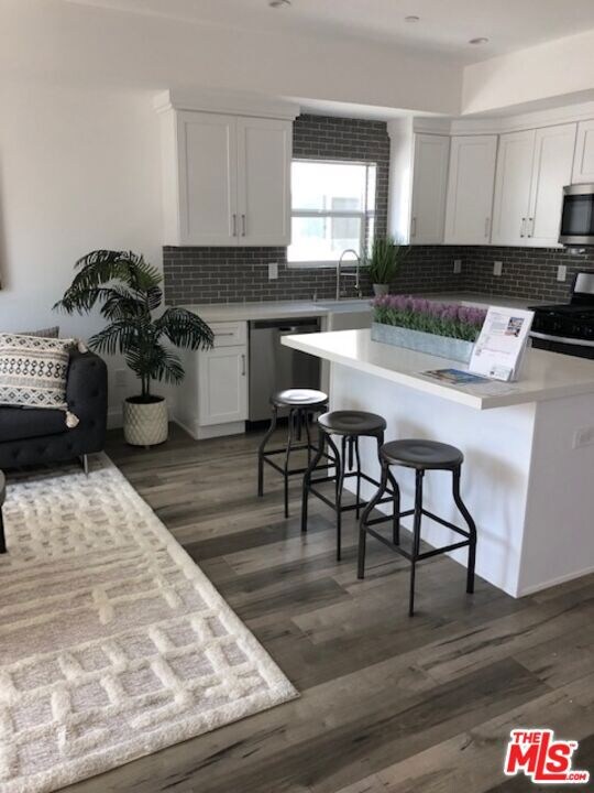 3946 S Budlong Ave unit 1/2, Los Angeles, CA 90037 - photo 7