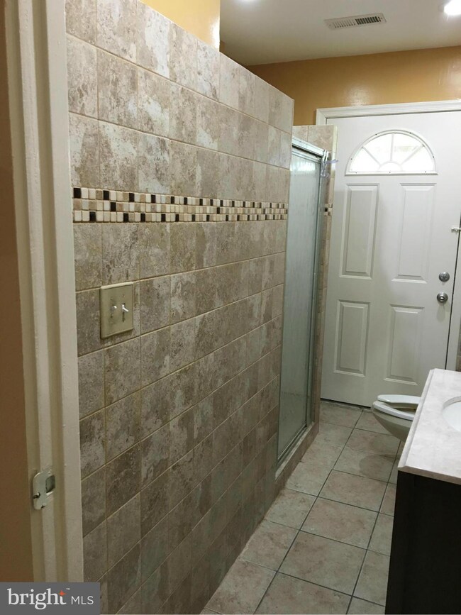 302 W Beech Rd, Sterling, VA 20164 - photo 4