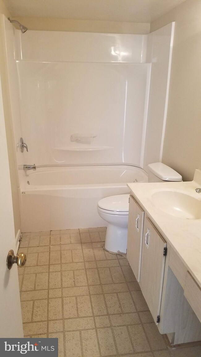 164A Leeds Ct W, Warrenton, VA 20186 - photo 5