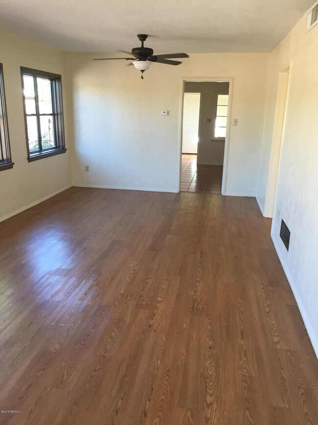 1915 E 8th St, Tucson, AZ 85719 - photo 6