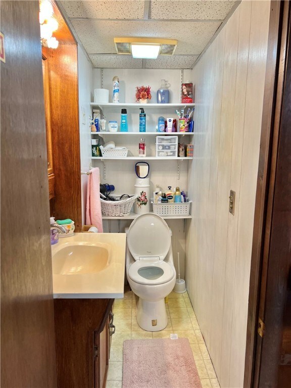 Basement 1/2 Bathroom