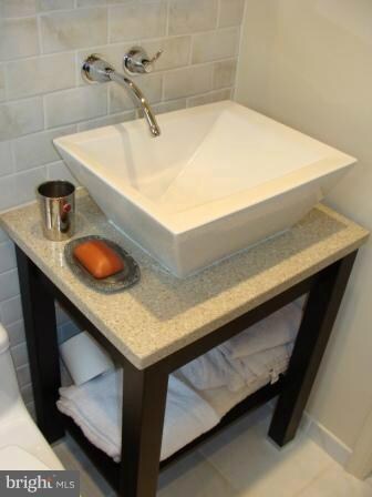 9513 Nightsong Ln, Columbia, MD 21046 - photo 4