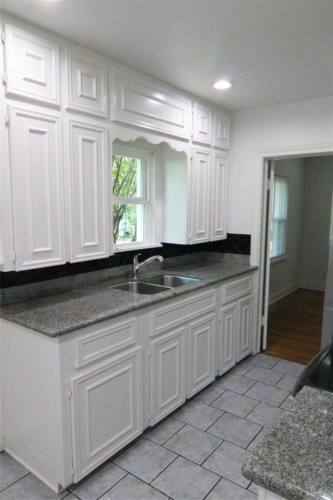 602 Milwaukee St, Houston, TX 77009 - photo 3