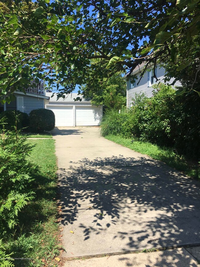 Long Driveway!