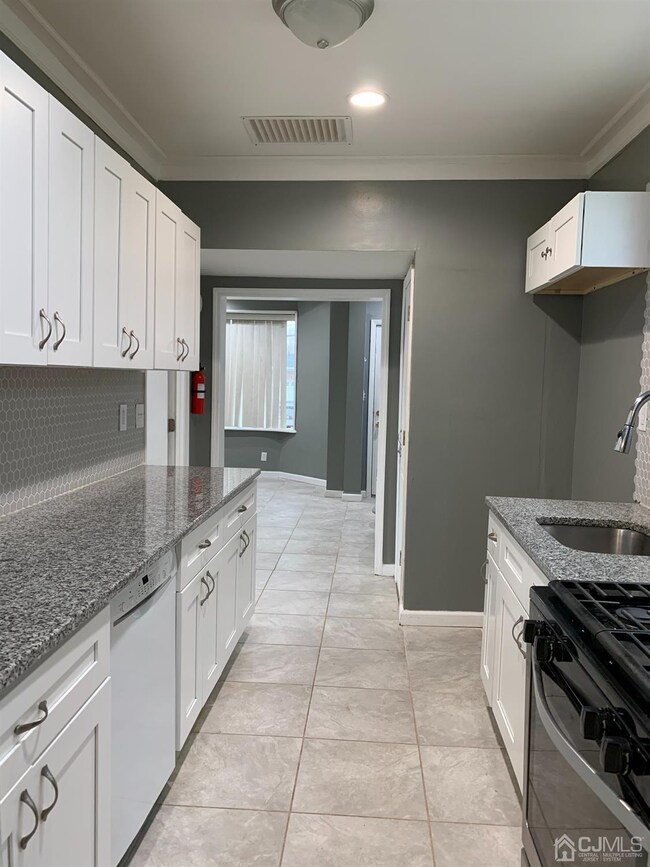 247 E Cherry St, Carteret, NJ 07008 - photo 6